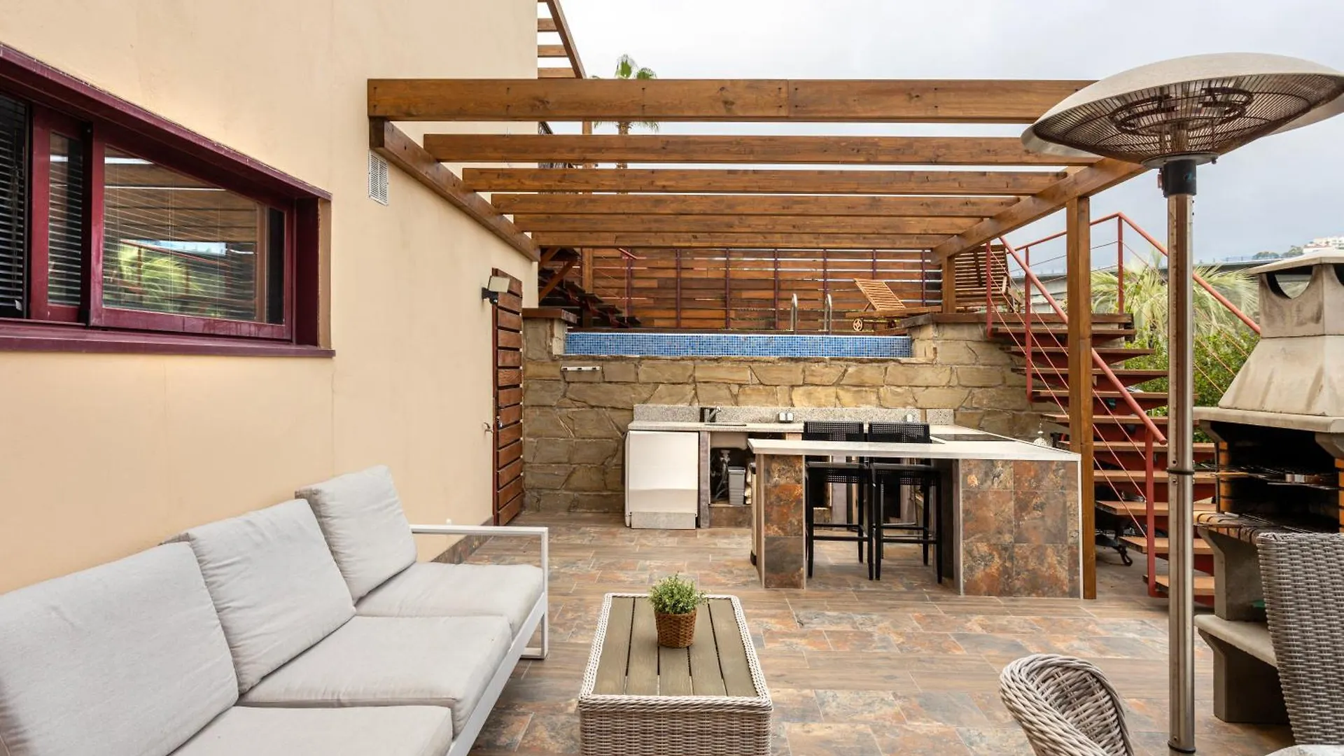 Luxury 3 Beds Villa Inside The Resort And Country Club エステポナ 0*,  スペイン