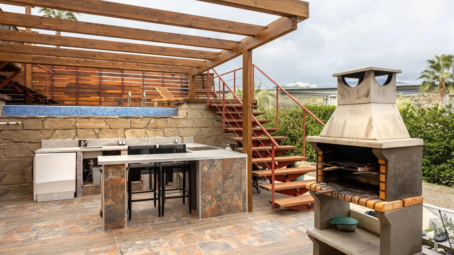 Luxury 3 Beds Villa Inside The Resort And Country Club エステポナ スペイン